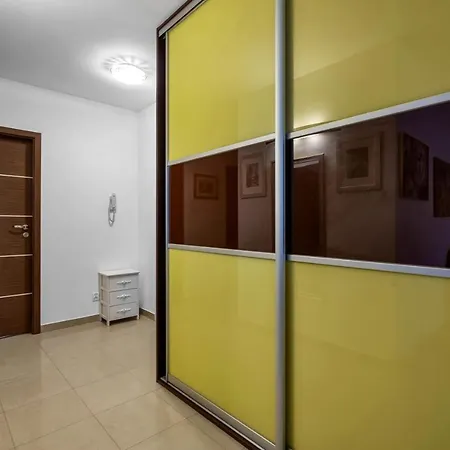 דירה Bemowo Business - 62m2, Parking, Metro & Park Nearby - By Rentujemy ורשה